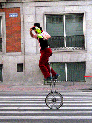 Street performer in Madrid