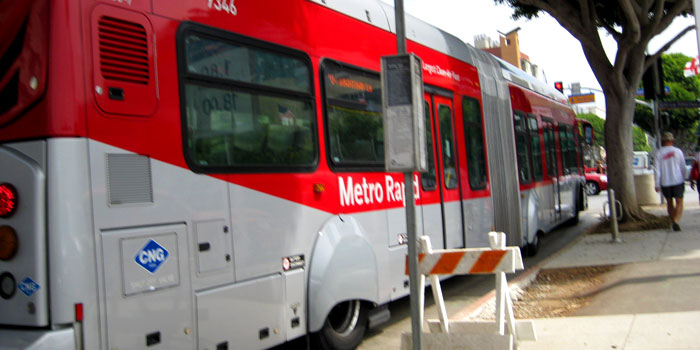 Metro Rapid Bus