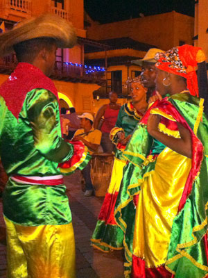 Mapalé dance performances in Old City