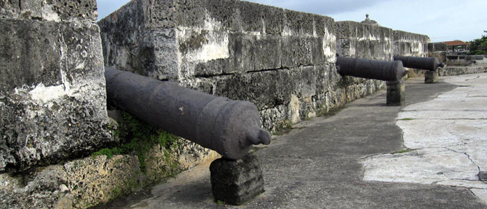 Row of canons on top of Cartagena Wall